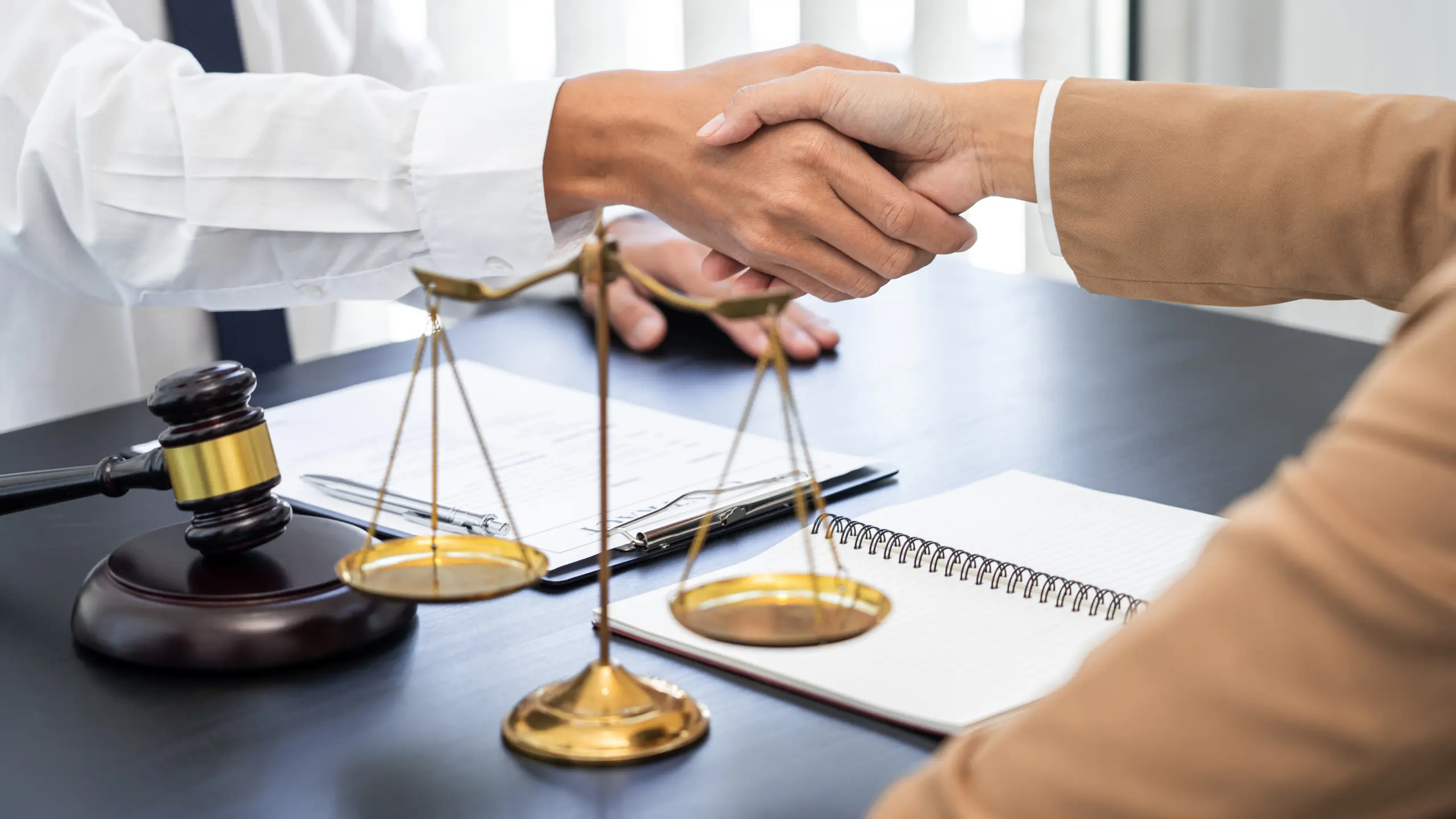 Rechtliche und behördliche Unterstützung in Deutschland – Fristen, Anträge, Unterlagen, Kommunikation (Deutschland im Blick)