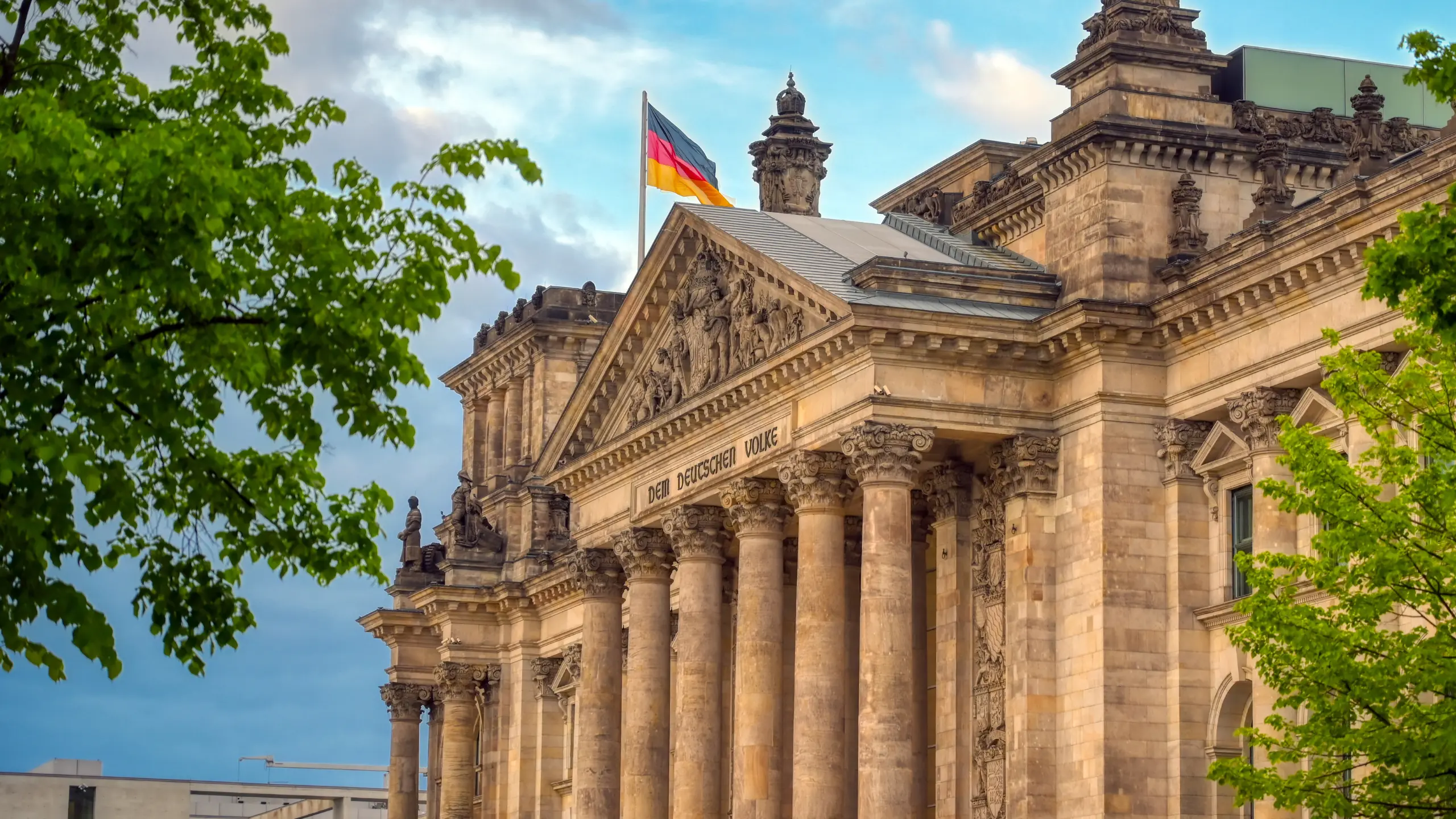 Vermittlung zwischen Behörden und Flüchtlingen – Klarheit schaffen, Lösungen ermöglichen, Schreiben verstehen